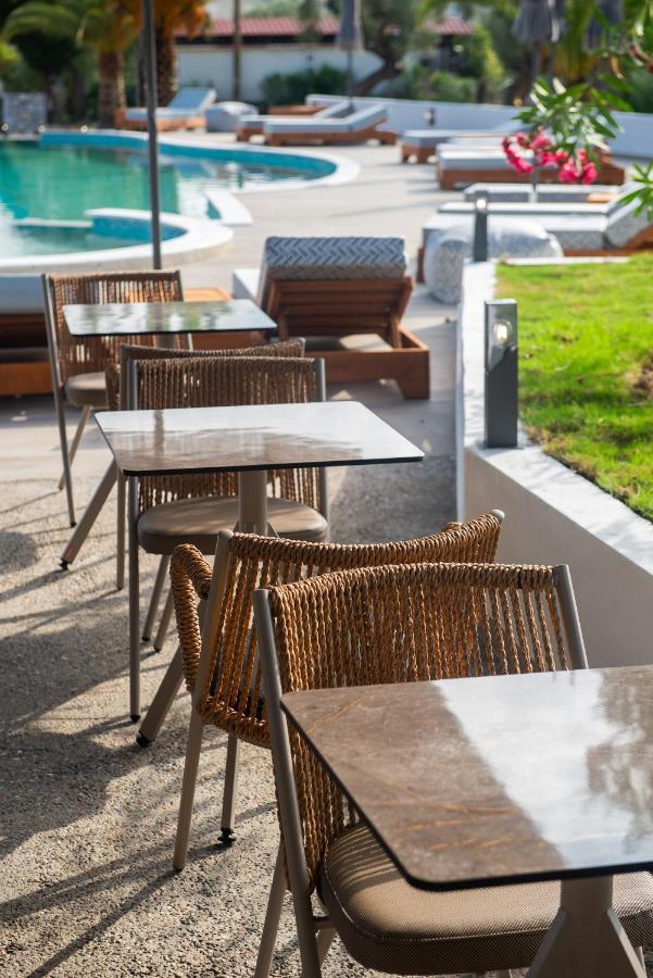Domus Hospitality Aparthotel Vourvourou Exterior foto