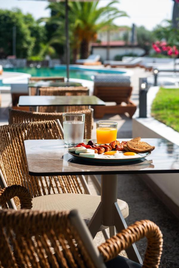 Domus Hospitality Aparthotel Vourvourou Exterior foto